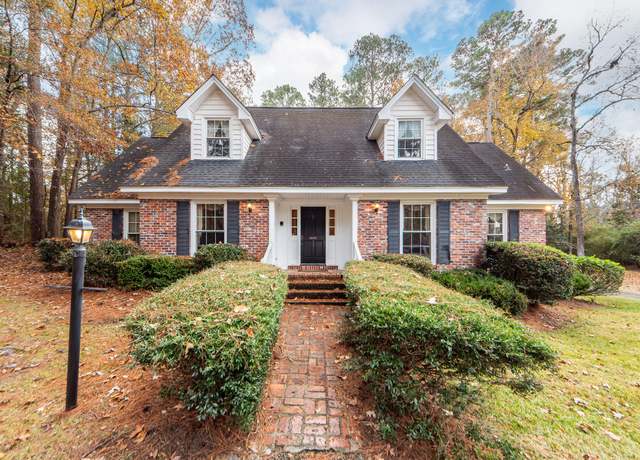 Property at 108 Fairway Dr, Summerville, SC 29483, 4 beds, 3.5 baths