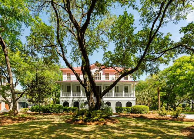 Property at 554 Parrot Point Dr, Charleston, SC 29412, 5 beds, 4 baths