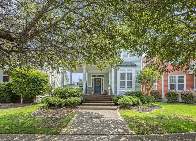 Property at 209 Barberry St, Summerville, SC 29483, 3 beds, 2.5 baths