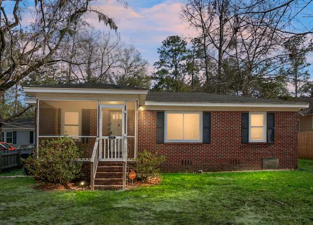 Property at 137 Dowling Ave, Walterboro, SC 29488, 3 beds, 1 bath