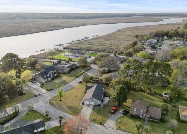 Property at 5330 Waterview Dr, North Charleston, SC 29418, 4 beds, 2 baths