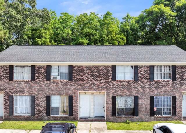 Property at 105 Magwood Dr, Summerville, SC 29485, 8 beds, 6 baths