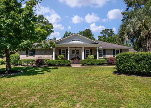Property at 102 Ashborough Ave, Summerville, SC 29485, 3 beds, 2.5 baths