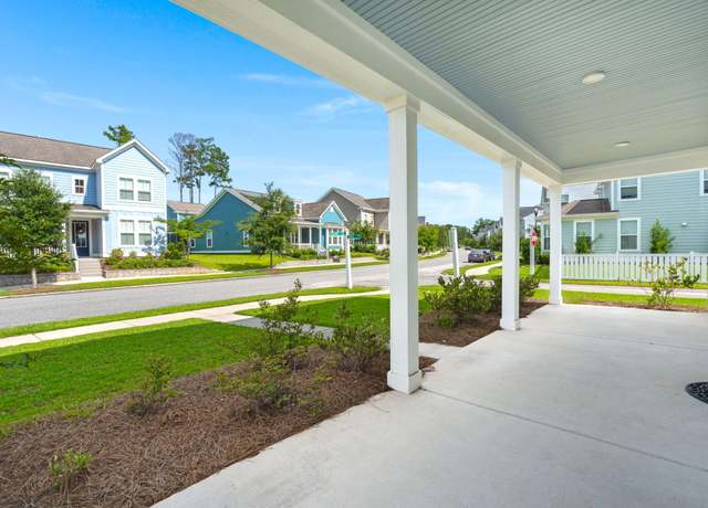 Property at 237 Oak View Way, Summerville, SC 29483, 4 beds, 3 baths