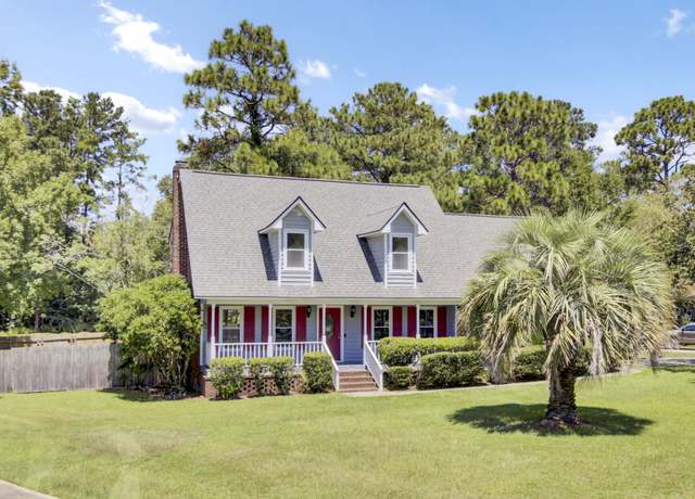 Property at 101 Limerick Cir, Summerville, SC 29483, 4 beds, 2.5 baths