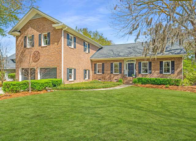 Property at 750 Lakenheath Dr, Mount Pleasant, SC 29464, 4 beds, 3.5 baths
