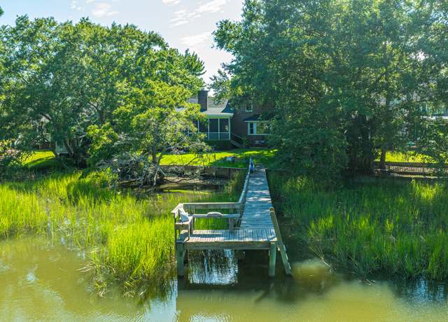 Property at 750 Lakenheath Dr, Mount Pleasant, SC 29464, 4 beds, 3.5 baths