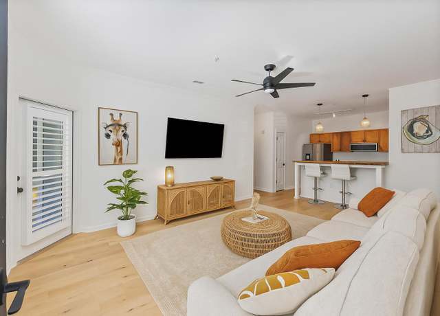 Property at 200 Bucksley Ln #105, Charleston, SC 29492, 1 bed, 1 bath