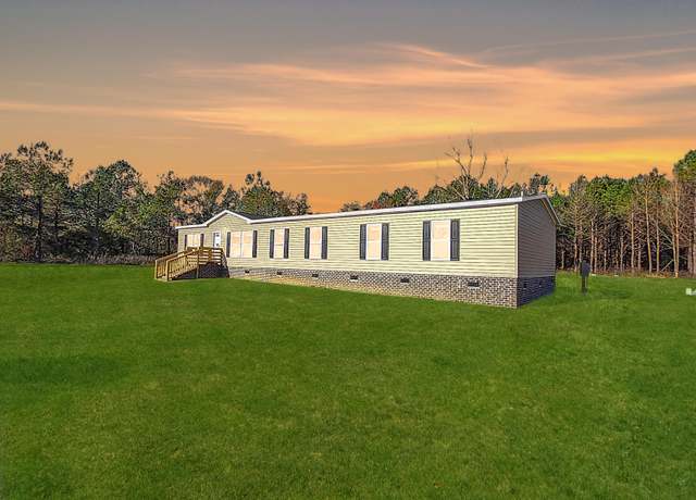 Property at 2332 Bill Davis Rd, Summerton, SC 29148, 5 beds, 3 baths
