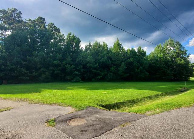 Property at 1031 Graham St, Saint Stephen, SC 29479