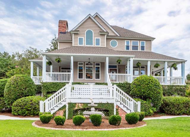 Property at 1802 Canal Dr, Moncks Corner, SC 29461, 5 beds, 3.5 baths