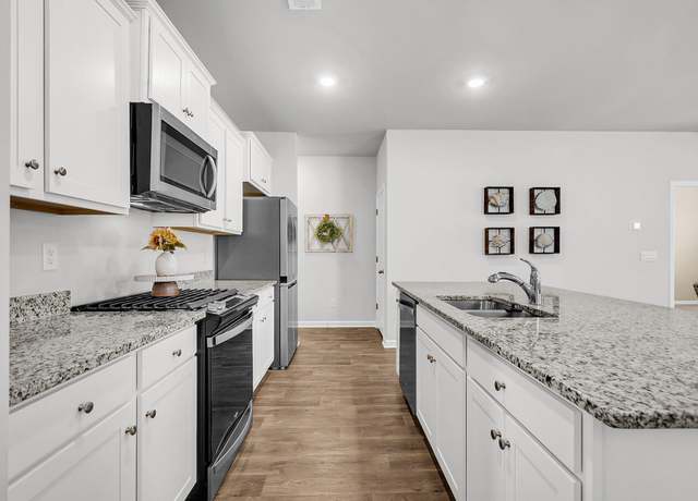Property at 131 Horizon Ridge Dr, Summerville, SC 29486, 4 beds, 2.5 baths