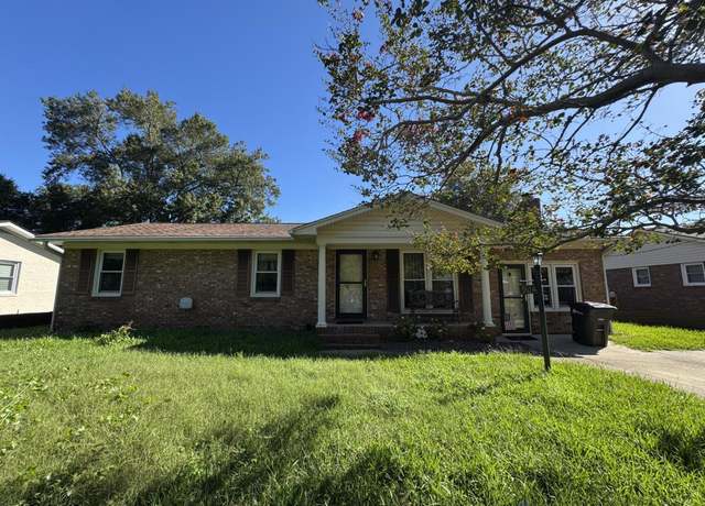 Property at 904 Randall Dr, Mount Pleasant, SC 29464, 3 beds, 1.5 baths