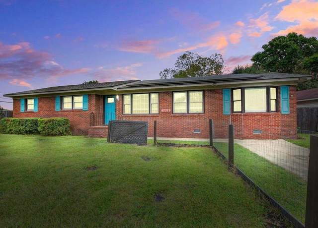 Property at 1418 Kentwood Circle Cir, Charleston, SC 29412, 4 beds, 2.5 baths