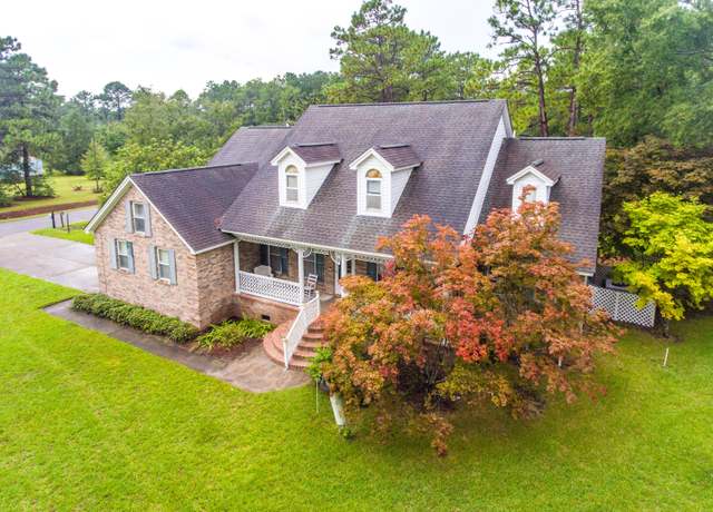 Property at 188 Glen St, Summerville, SC 29483, 4 beds, 2.5 baths