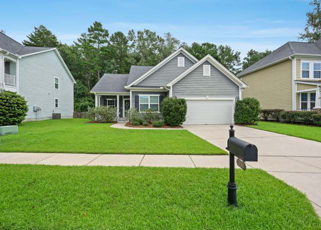 Property at 136 Daniels Ridge Dr, Summerville, SC 29485, 4 beds, 3 baths