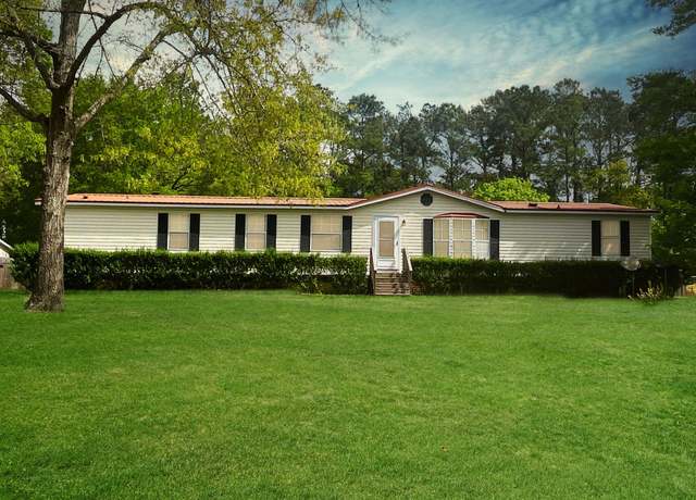 Property at 570 Crystal Shores Dr, Moncks Corner, SC 29461, 4 beds, 2 baths