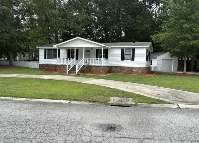 Property at 324 Grapevine Rd, Summerville, SC 29483, 3 beds, 2 baths