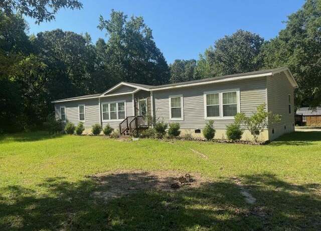 Property at 156 Sparklewood Dr, Orangeburg, SC 29115, 4 beds, 2 baths