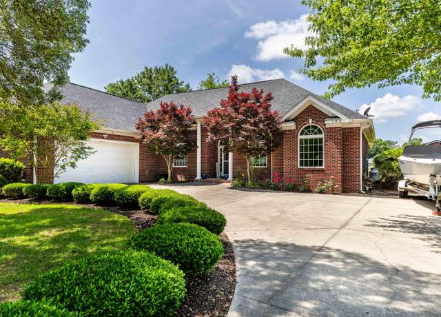 Property at 102 Cooper Dr, Santee, SC 29142, 3 beds, 2 baths