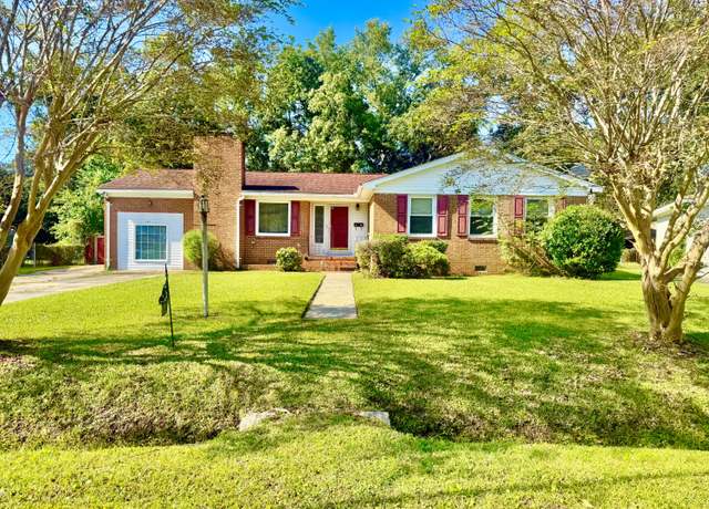 Property at 1121 Browning Rd, Charleston, SC 29407, 3 beds, 2 baths