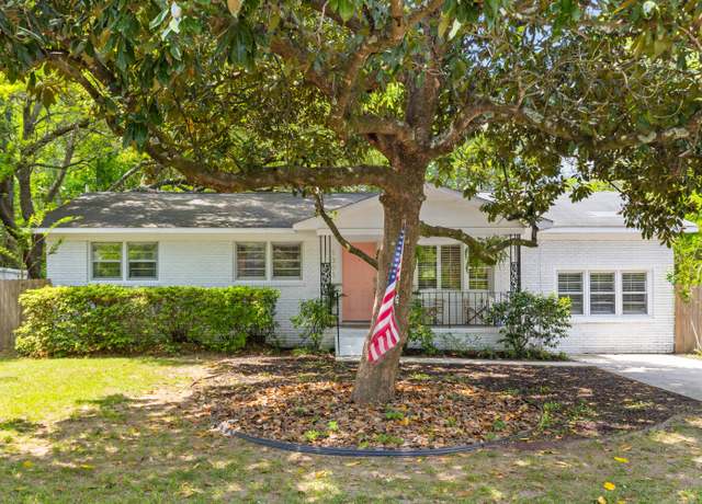 Property at 1303 Teal Ave, Charleston, SC 29412, 3 beds, 2 baths
