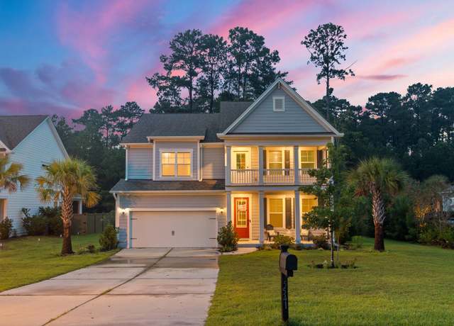 Property at 5541 Alpine Dr, Summerville, SC 29483, 4 beds, 3 baths