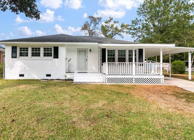 Property at 7049 Kenneth Dr, North Charleston, SC 29406, 3 beds, 2 baths