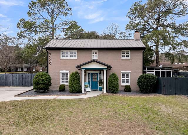Property at 739 Shamrock Ln, Charleston, SC 29412, 4 beds, 3 baths