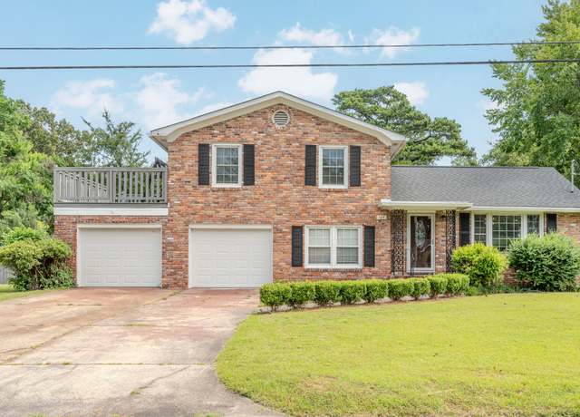 Property at 107 Washington Dr, Ladson, SC 29456, 4 beds, 2 baths