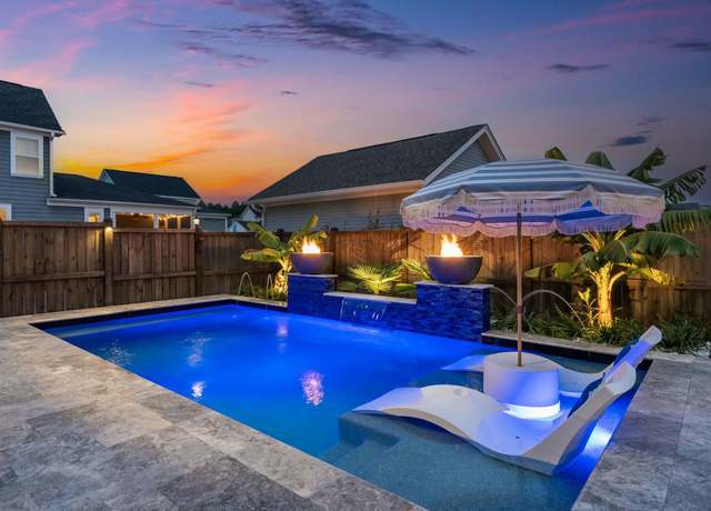 Property at 282 Great Lawn Dr, Summerville, SC 29486, 5 beds, 3.5 baths