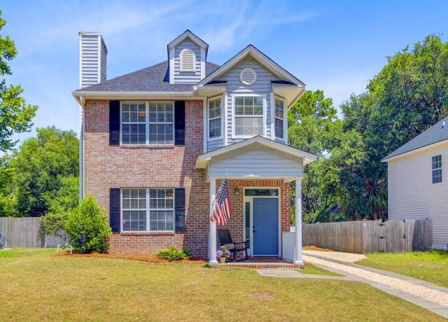 Property at 2404 Fulford Ct, Mount Pleasant, SC 29466, 3 beds, 2.5 baths