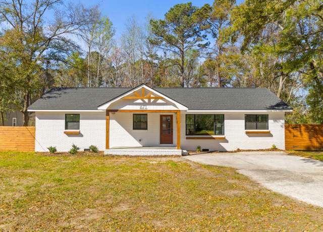Property at 671 Riley Rd, Charleston, SC 29412, 3 beds, 2.5 baths
