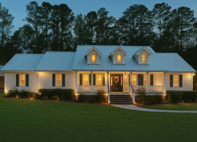Property at 110 Woodland Ave, Hampton, SC 29924, 3 beds, 3.5 baths