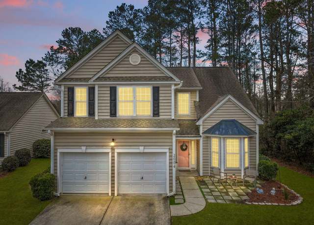 Property at 2004 Hammond Dr, Mount Pleasant, SC 29466, 4 beds, 2.5 baths