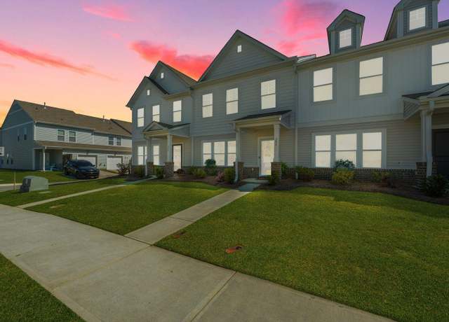 Property at 286 Godwit Dr, Summerville, SC 29486, 3 beds, 2.5 baths