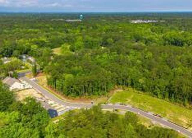 Property at 1077 Crescent Cove Ln, Summerville, SC 29483, 3 beds, 2.5 baths