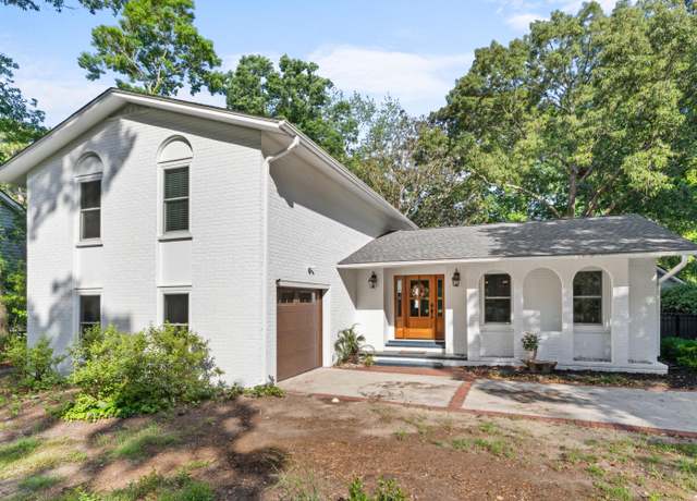 Property at 1055 Royalist Rd, Mount Pleasant, SC 29464, 4 beds, 2.5 baths