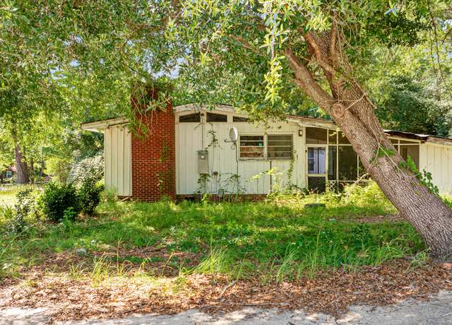 Property at 600 Virginia St, Kingstree, SC 29556, 3 beds, 1 bath