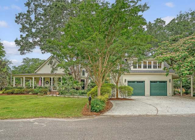Property at 312 Hobcaw Dr, Mount Pleasant, SC 29464, 4 beds, 3.5 baths