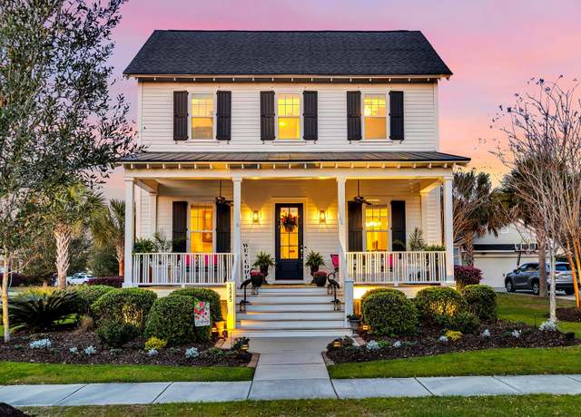Property at 1525 Harriman St, Mount Pleasant, SC 29466, 4 beds, 3.5 baths