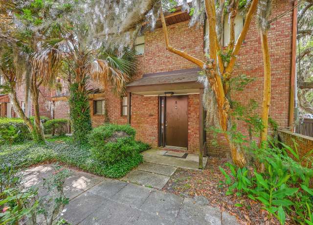 Property at 4372 Great Oak Dr, North Charleston, SC 29418, 3 beds, 1.5 baths