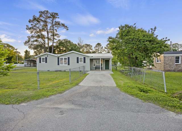 Property at 109 Plum Ln, Andrews, SC 29510, 3 beds, 1 bath
