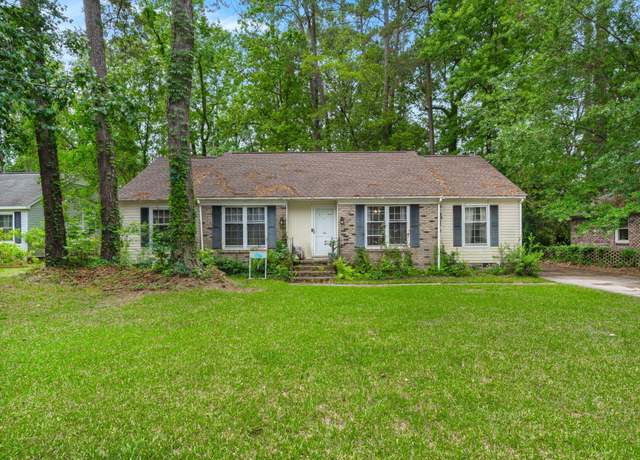 Property at 116 Runnymede Ln, Summerville, SC 29485, 4 beds, 2 baths