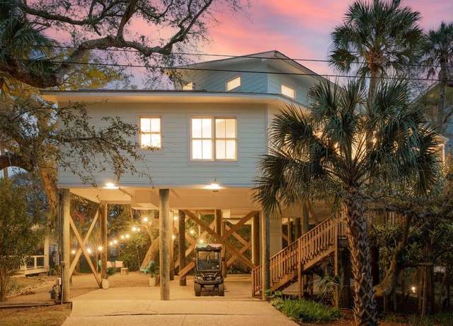 Property at 217 E Huron Ave, Folly Beach, SC 29439, 2 beds, 1 bath