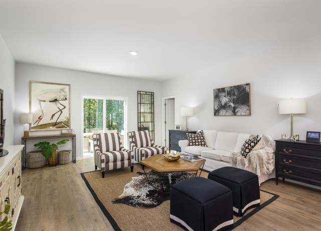 Property at 604 Quiet Valley Rd, Summerville, SC 29486, 3 beds, 2 baths