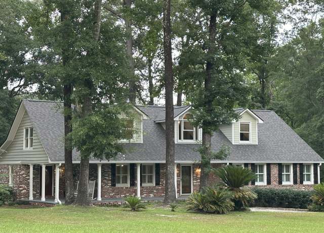 Property at 206 Chaussee Blvd, Summerville, SC 29483, 5 beds, 3.5 baths