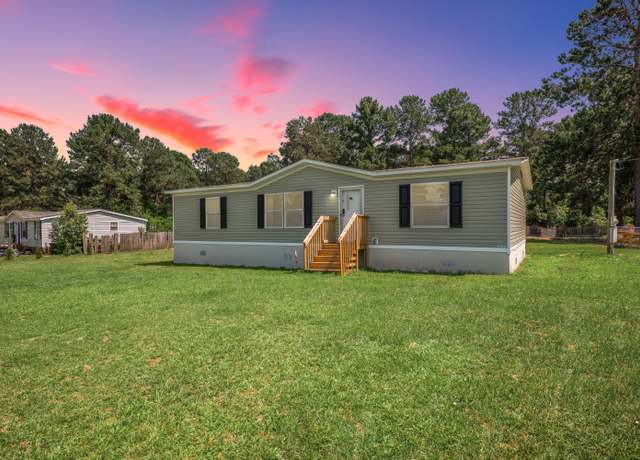 Property at 1343 Morello Rd, Manning, SC 29102, 3 beds, 2 baths