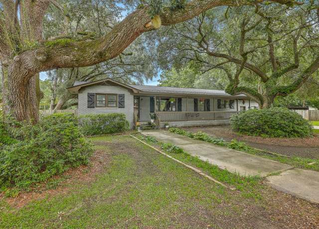 Property at 301 Morrison Dr, Goose Creek, SC 29445, 3 beds, 1.5 baths