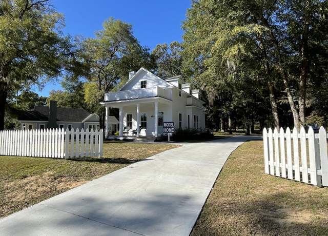 Property at 1784 Gordon Rd, Summerton, SC 29148, 3 beds, 2.5 baths